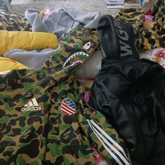 🔥BAPE LEATHER RIDER SHARK JACKET MUST SELL- RETAIL $1500 - Picture 4 of 5